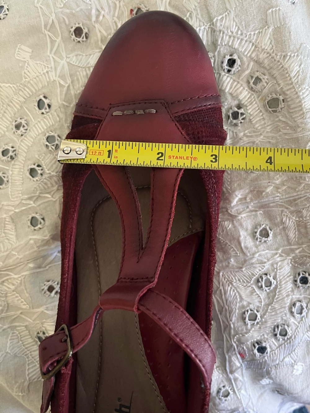 Earth Women's Burgundy Leather and Fabric T-Strap Heels. Size 9 1/2 - Picture 10 of 11